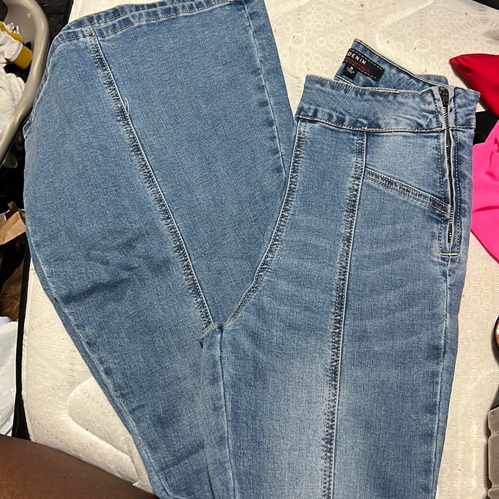 Wide leg jeans